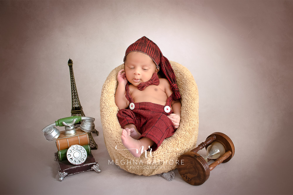 Newborn - June 2021 - 25 Days Old Newborn Baby Boy Photoshoot Props Posing With Family Delhi