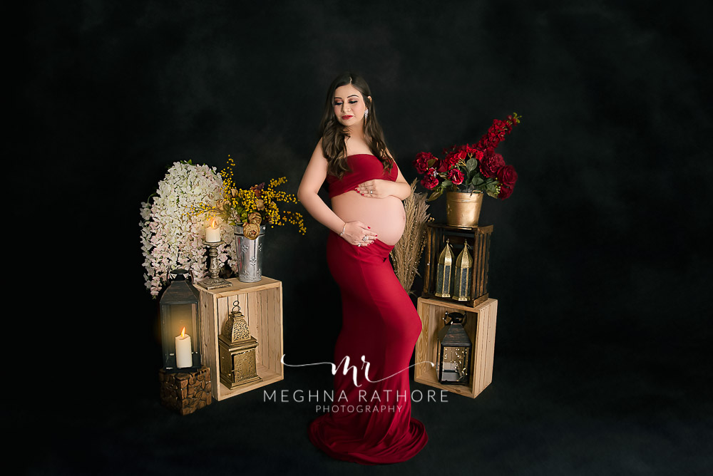 Maternity Album 43 – Creative Maternity Photoshoot In Indoor Studio Couple Posing Delhi Gurgaon