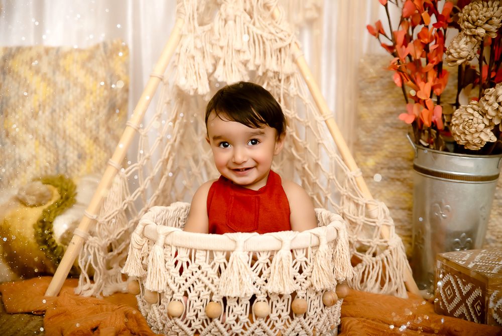 1 year old baby boy kid pre birthday photoshoot by delhi best kid photographer meghna rathore