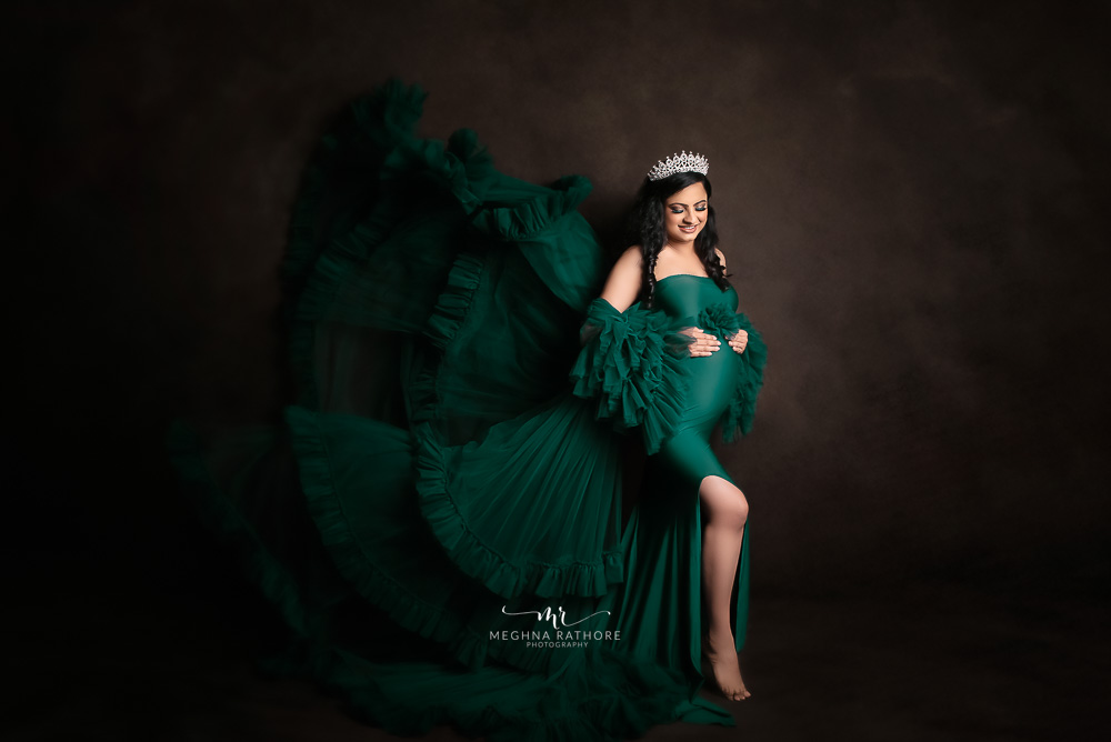 Maternity Album – Elegant Maternity Photoshoot With Props Poses and Maternity Dresses Gurgaon