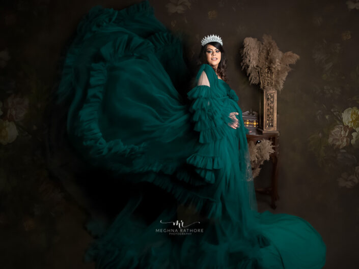 Maternity Album - Creative Maternity Photoshoot by Meghna Rathore