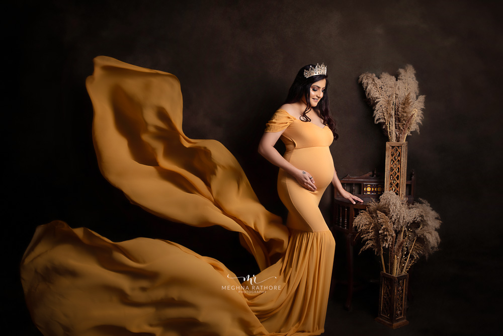 Maternity Album – Glamorous Maternity Photoshoot By Meghna Rathore Delhi