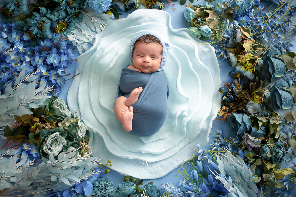 photoshoot album of 39 days old newborn baby boy by meghna rathore