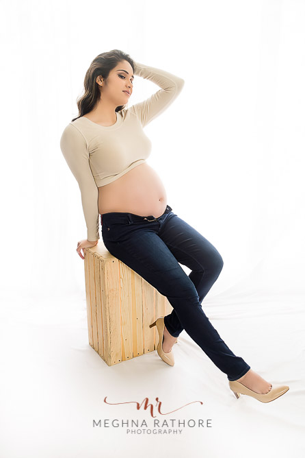 12 Tips for STUNNING Maternity Photography in 2023