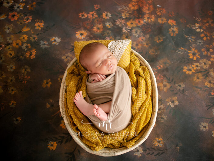 Newborn Album 56 - 1 Month Old Newborn Baby Boy Photoshoot Props Creative Family Poses