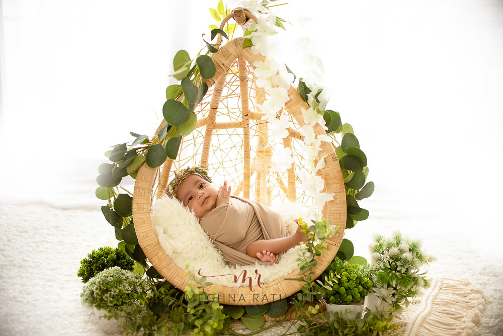 20 – Newborn Baby Photoshoot – Brown Cane Swing Prop