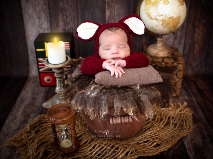 38 – Newborn Baby Photoshoot – Wooden Bucket