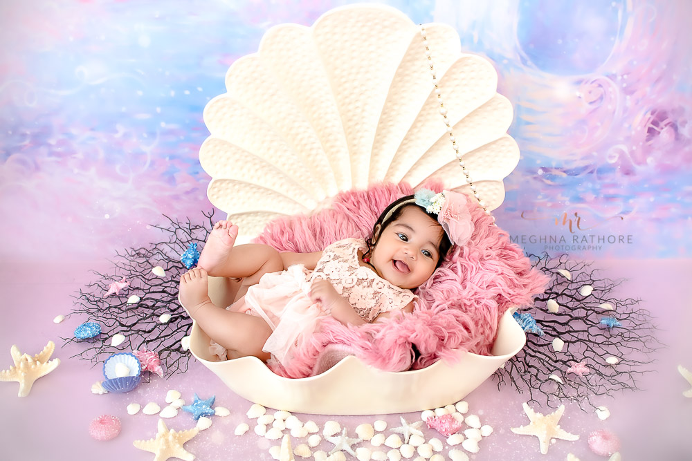 14 – Baby Photoshoot – White Shell Prop
