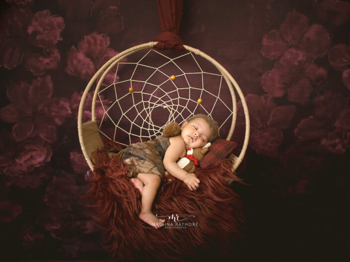 35 – Newborn Baby Photoshoot – Net Dream Catcher Prop
