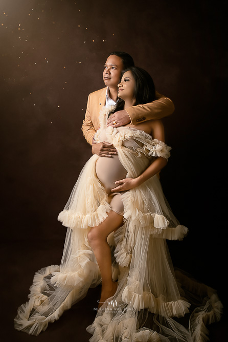 Pregnant happy couple stock image. Image of maternity - 170434439