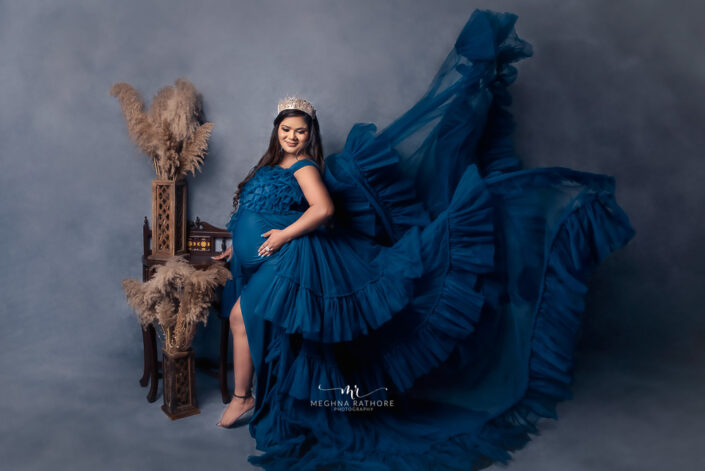 maternity photoshoot album by delhi best maternity photographer meghna rathore photography from gurgaon