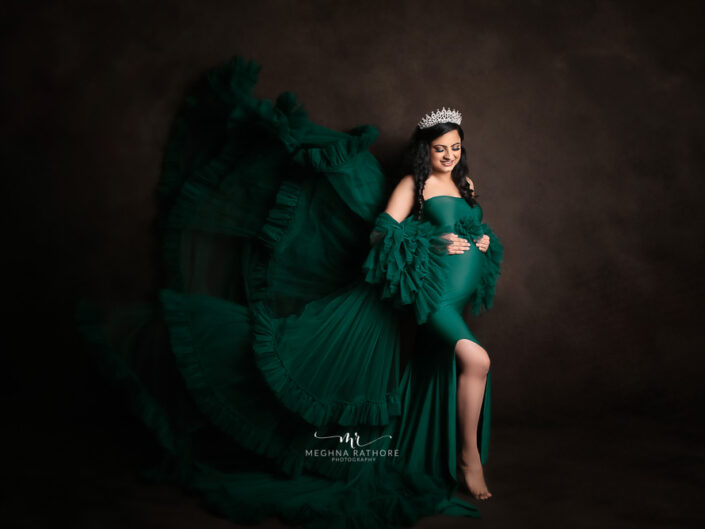 Maternity Album – Elegant Maternity Photoshoot With Props Poses and Maternity Dresses Gurgaon