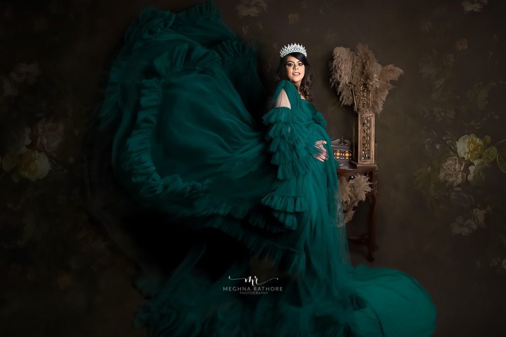 Maternity Album – Creative Maternity Photoshoot by Meghna Rathore