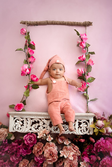 4 months old baby girl photoshoot album by delhi best baby photographer meghna rathore