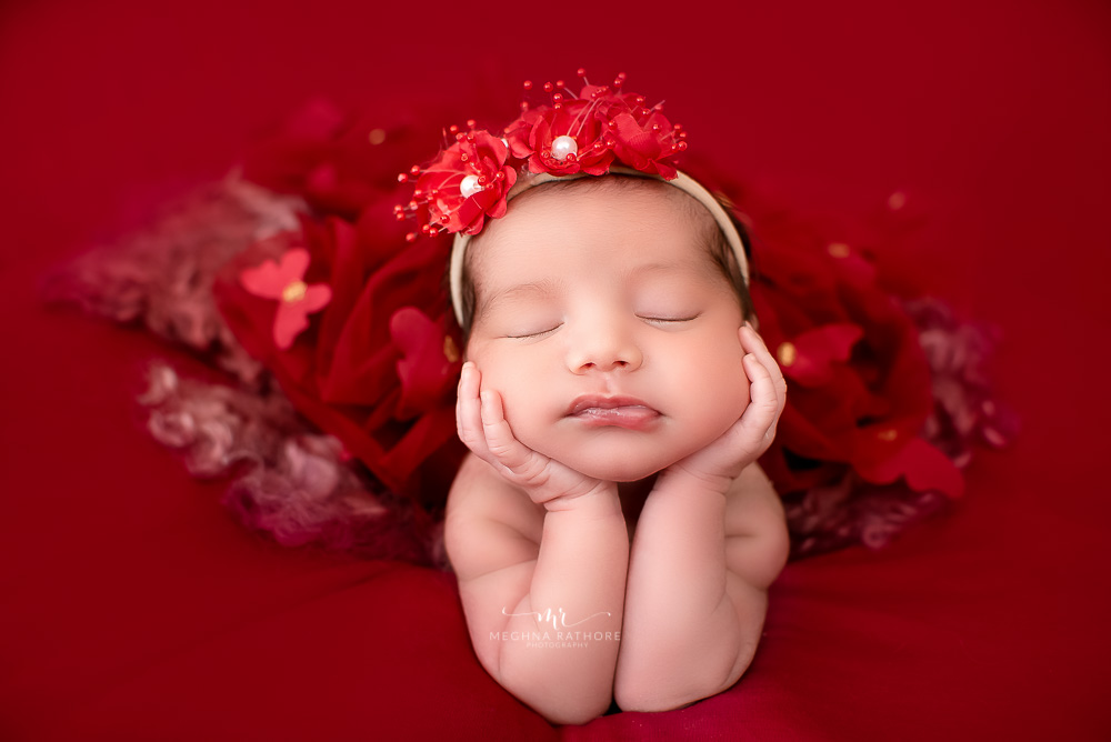 Newborn Album – 20 Days Old Newborn Baby Photoshoot Creative Themes Setup by Meghna Rathore Delhi