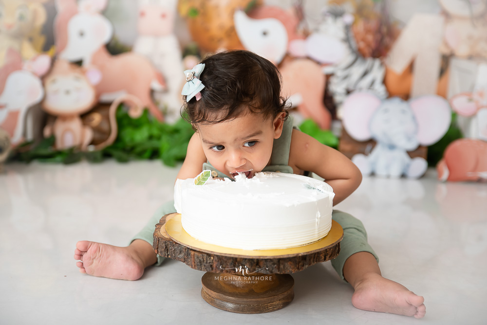 Gaurav clicks - A photographer's birthday cake 🤩 #cake #cakedesign # photographer #photography #cameramama #cameraman #cameras #shutterhubindia  #shutters #indianshutterbugs #lenses #lensbible #photographer #jaipur  #birthday | Facebook