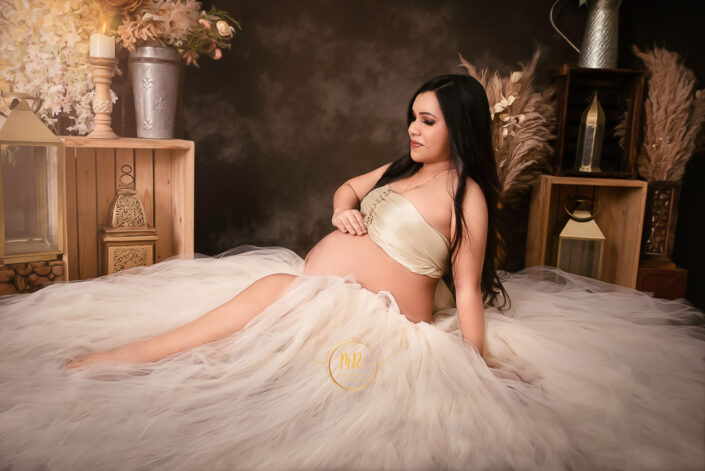 best maternity photoshoot in delhi gurugram india noida ncr india
